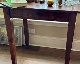 Perfect small table for your kitchen 