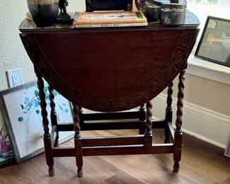 Drop leaf table - come and buy this expandable work of art