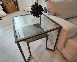 Glasstop Accemt Table