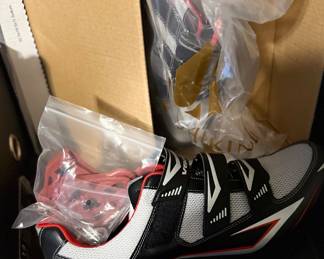 Venzo brand cycling shoes