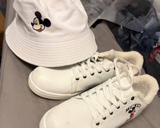 Mickey Mouse hat & Shoes