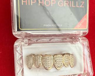 Hip Hop Grillz Teeth!