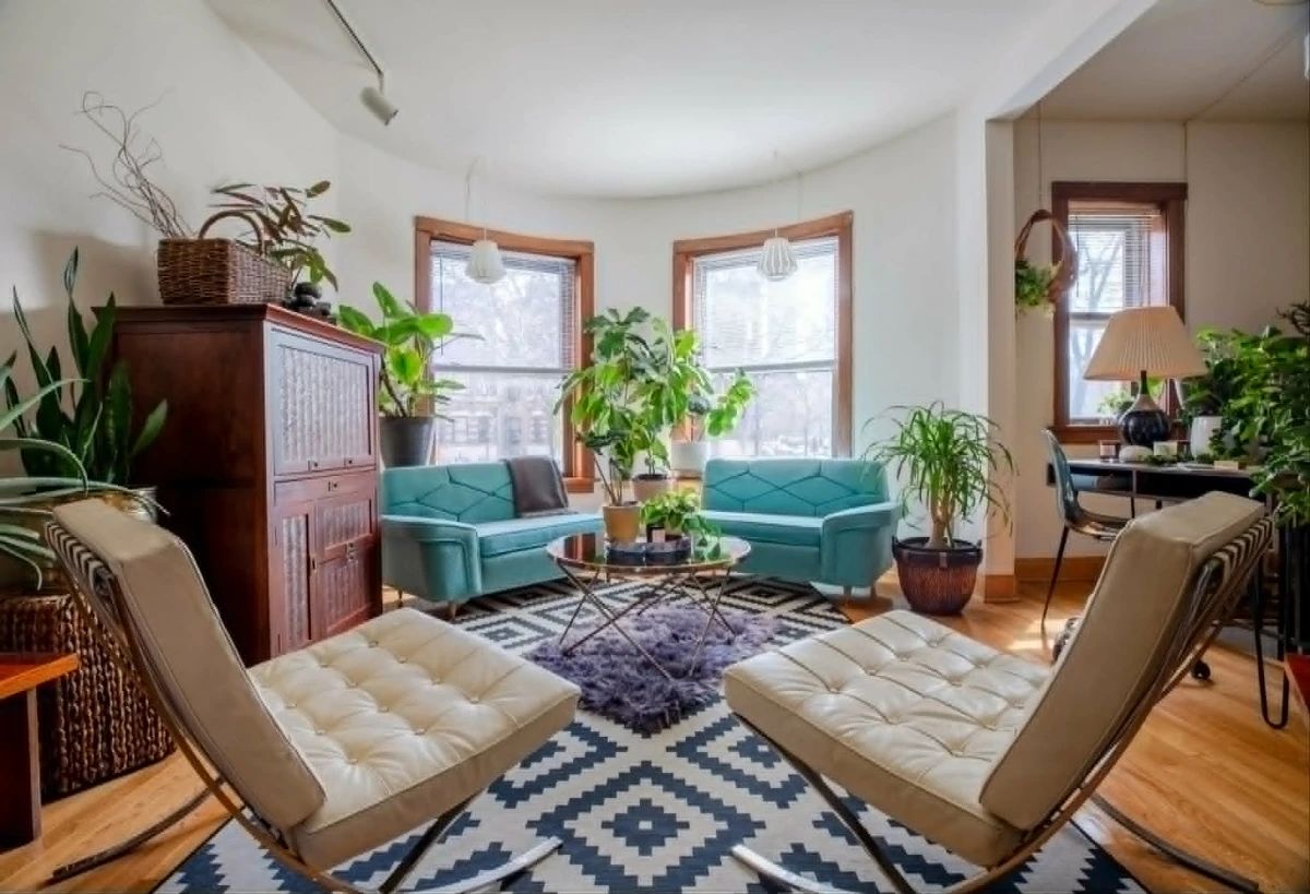 hidden bar, vintage Ken-Mar couch, Mies Van der Rohe chairs & much more!
