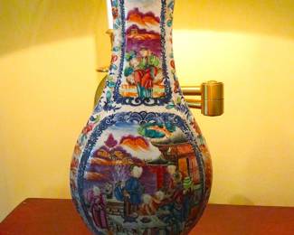 19th cent. Chinese export vase mounted as lamp