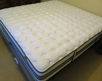 Serta King iSeries hybrid mattress & base