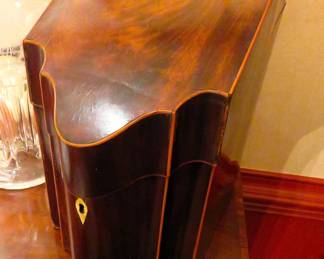 18th cent. Sheraton knife box