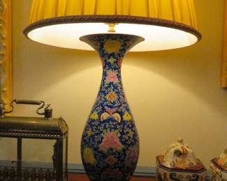19th cent. Chinese export vase mounted as lamp