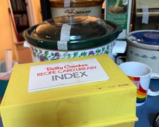 Kitchen - Betty Crocker recipe container with recipes 