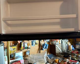 Garage - small refrigerator (Top freezer door)