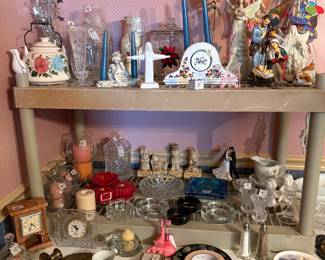Dining room - miscellaneous decor 