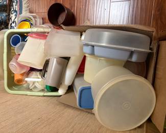 Miscellaneous kitchen items 
