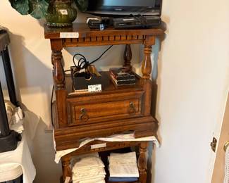 Bedroom - 2 night stands & more