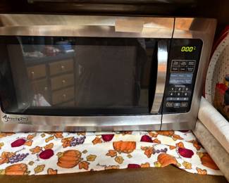 Kitchen - Microwave 