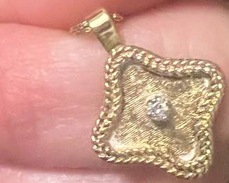 14 kt gold and diamond necklace 