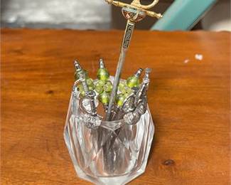 Lot 10016: Vintage Cocktail Pick Set with Glass Holder, 11 Pcs (photo 5)