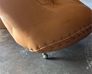 Lot 10073: Baseball Glove Lounge Chair, After De Pas, D'Urbino (photo 4)