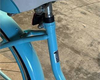 Lot 0532: Schwinn Teal Single-Speed Step-Through Cruiser Bicycle (photo 2)
