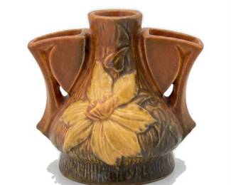 Lot 559: Roseville Pottery Clematis Flower Frog, Shape 50-4 (photo 2)