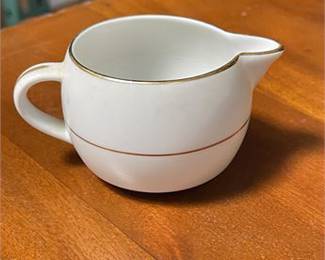 Lot 10023: Winterling Bavarian Porcelain Tea Set with Lanka Creamer (photo 10)