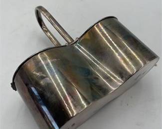 Lot 603: Walker & Hall Silver-Plate Twin-Well Condiment Server (photo 2)