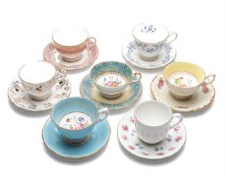 Lot 10018: English-Style Gilt Bone China Teacup & Saucer Group (photo 2)