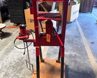 Lot 0527: H-Frame Hydraulic Shop Press with Mixer & Blender (photo 3)