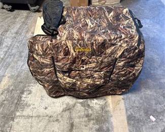 Lot 0531: Hard-Sided Dog Travel Kennel with Cabela's Camo Cover (photo 4)