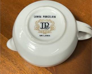 Lot 10023: Winterling Bavarian Porcelain Tea Set with Lanka Creamer (photo 3)