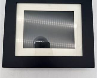 Lot 0462: Pandigital Digital Photo Frame with Accessories (photo 4)