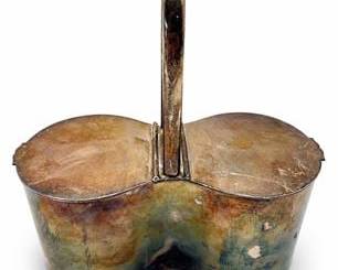 Lot 603: Walker & Hall Silver-Plate Twin-Well Condiment Server — current bid $7