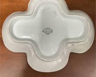 Lot 10009: Erdmann Schlegelmilch Prov Saxe Porcelain Clover Dish (photo 7)
