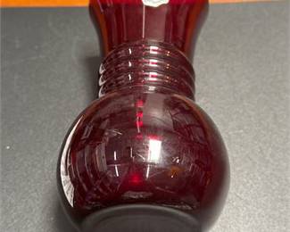 Lot 801: Anchor Hocking Royal Ruby Glass Vase, Mid-20th C. (photo 2)