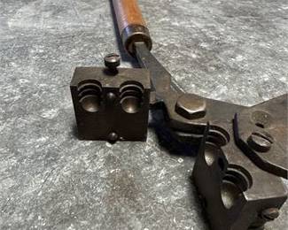 Lot 0906: Antique Plier-Form Lead Ball Bullet Mould, Steel (photo 2)
