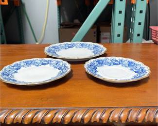 Lot 10019: Schumann Heirloom Blue Porcelain Plates, Set of Three (photo 4)