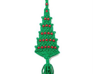 Lot 10038: Handmade Macrame Christmas Tree Wall Hanging (photo 2)