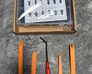 Lot 0744: 240-Piece Automotive Plastic Fastener Kit with Tools (photo 2)