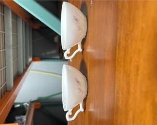 Lot 10020: Pair of Sociedade de Porcelanas de Coimbra Porcelain Teacups (photo 2)