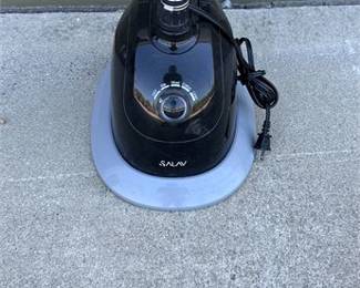 Lot 0768A: SALAV Upright Garment Steamer with Stand and Hanger (photo 2)