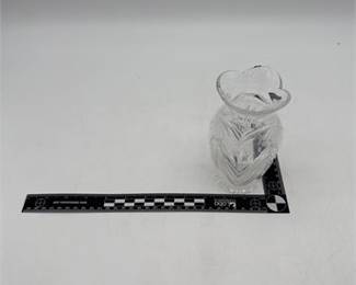 Lot 0677: Cut Glass Bud Vase, Frosted Fan & Leaf Pattern (photo 4)