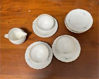 Lot 10023: Winterling Bavarian Porcelain Tea Set with Lanka Creamer (photo 7)