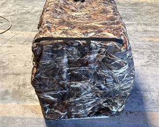 Lot 0531: Hard-Sided Dog Travel Kennel with Cabela's Camo Cover (photo 5)