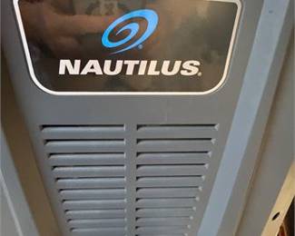 Lot 0529: Nautilus E614 Rear-Drive Elliptical Trainer With LCD Console (photo 2)