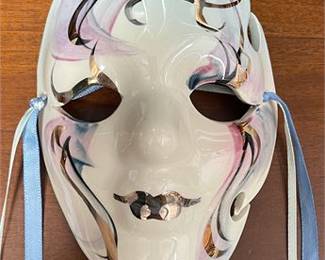 Lot 10051: New Orleans Hand-Painted Ceramic Mardi Gras Wall Mask (photo 3)