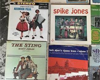 Lot 10064: Sixteen Vintage Jazz and Easy Listening LP Records (photo 7)