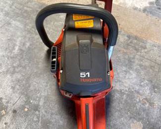 Lot 0538: Husqvarna Model 51 Gas Chainsaw with Carrying Case (photo 2)