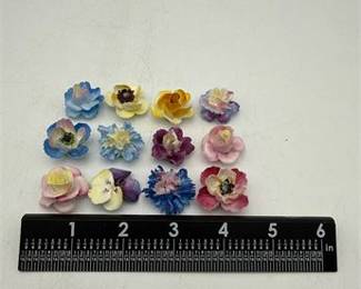 Lot 0348: Staffordshire Miniature Ceramic Flowers, Set of 12 (photo 4)