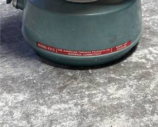 Lot 0747: American Thermos Products "Thermos-Holiday" Model 8315 (photo 3)