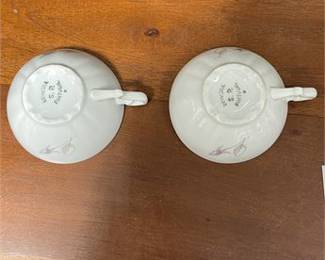 Lot 10020: Pair of Sociedade de Porcelanas de Coimbra Porcelain Teacups (photo 4)