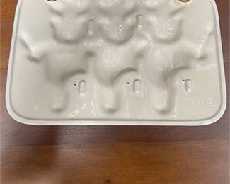 Lot 10042: B&D Ceramic Chef Bear Three-Hook Wall Plaque (photo 6)
