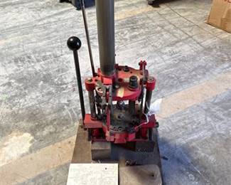 Lot 0542: Pacific/Hornady 366 Auto Progressive Shotshell Reloader (photo 4)